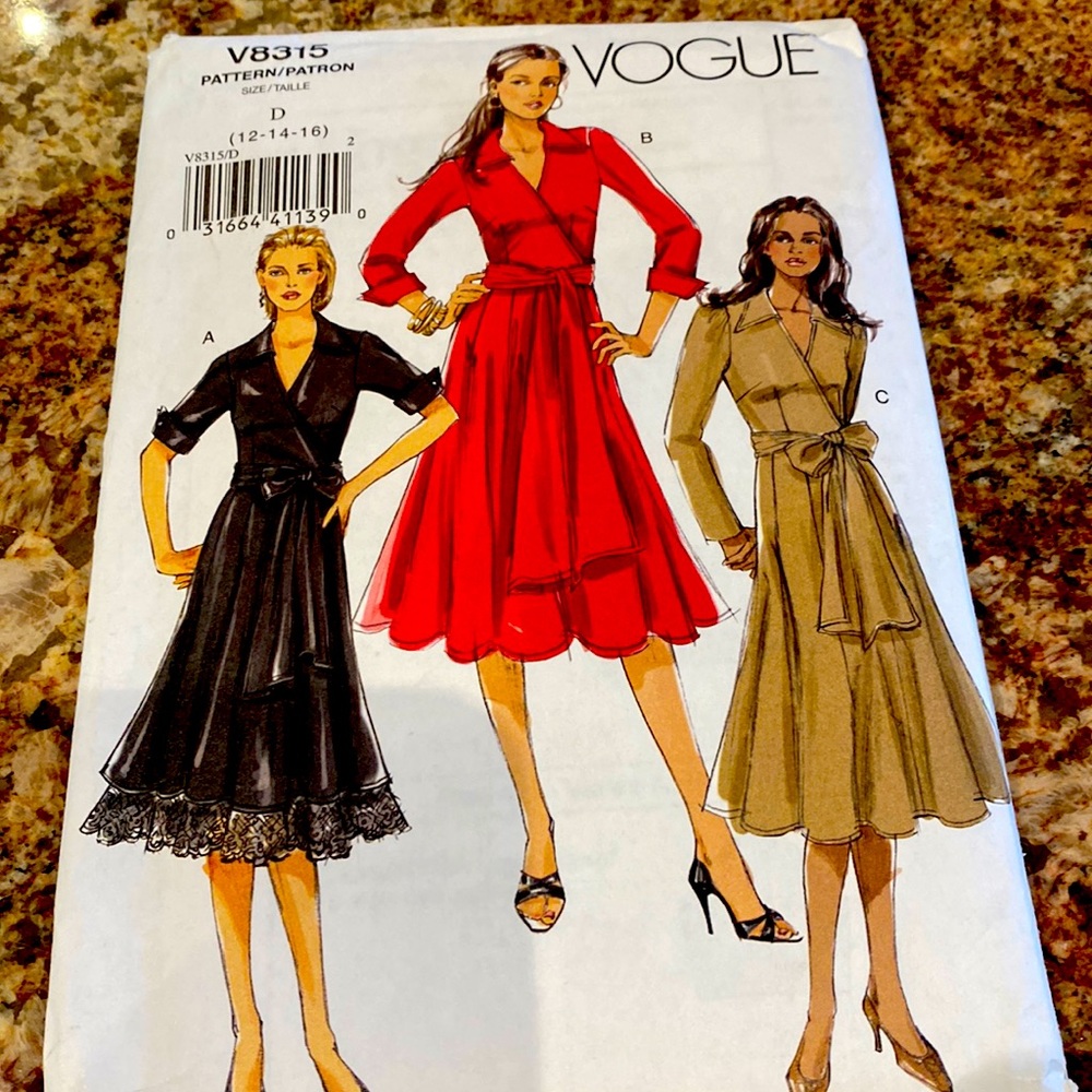 Vogue sewing pattern #V8315 sizes D 12-16